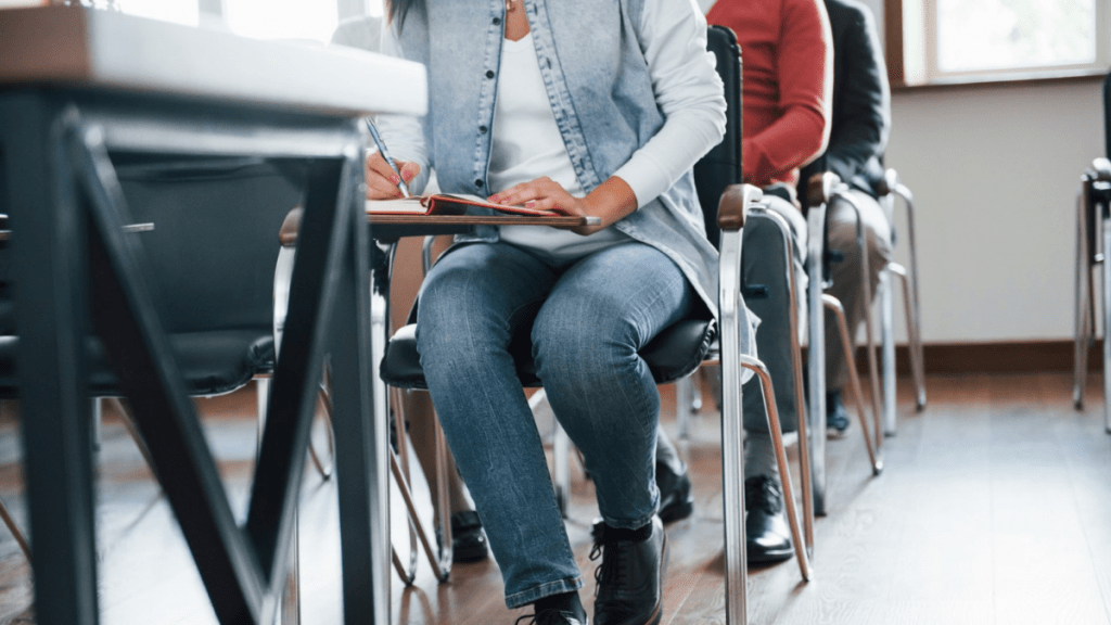 Exámenes de las oposiciones de 2021 a Profesores Técnicos de Formación Profesional (PTFP) en Andalucía