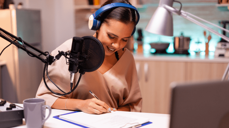 Los mejores podcasts para estudiantes de oposiciones